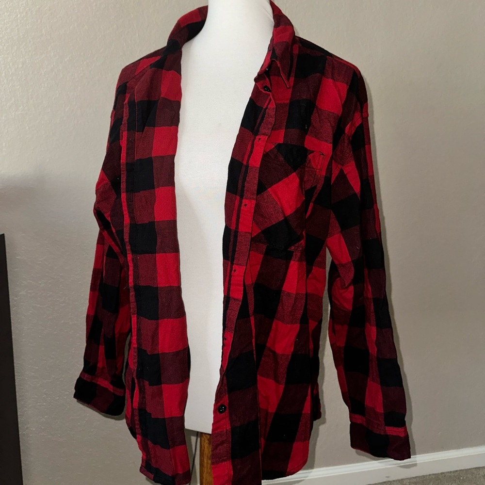 Time and Tru Red and Black Plaid Men's Shirt
